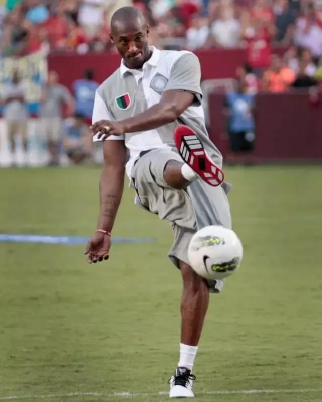 德天空：阿森纳多次考察法兰克福快马巴奥亚，红军热刺也有意