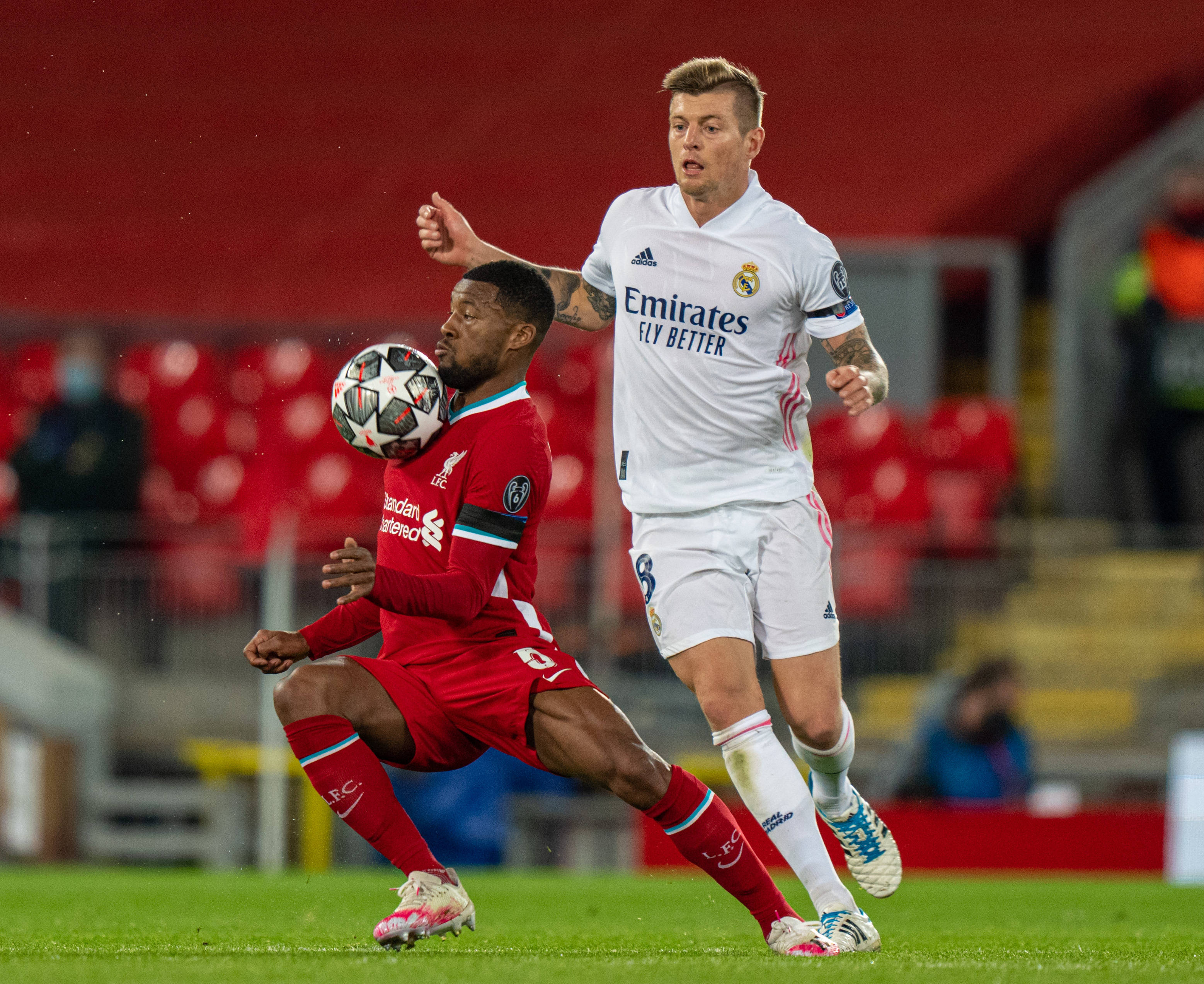 阿斯：英超俱乐部在密切关注罗克，他可能回归巴西11月大名单（阿斯：多家英超队紧盯罗克，有望重返巴西队11月大名单）