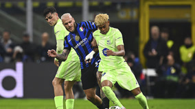 德比即将打响！枪手热刺发布对阵海报：萨卡、西蒙斯等人出镜