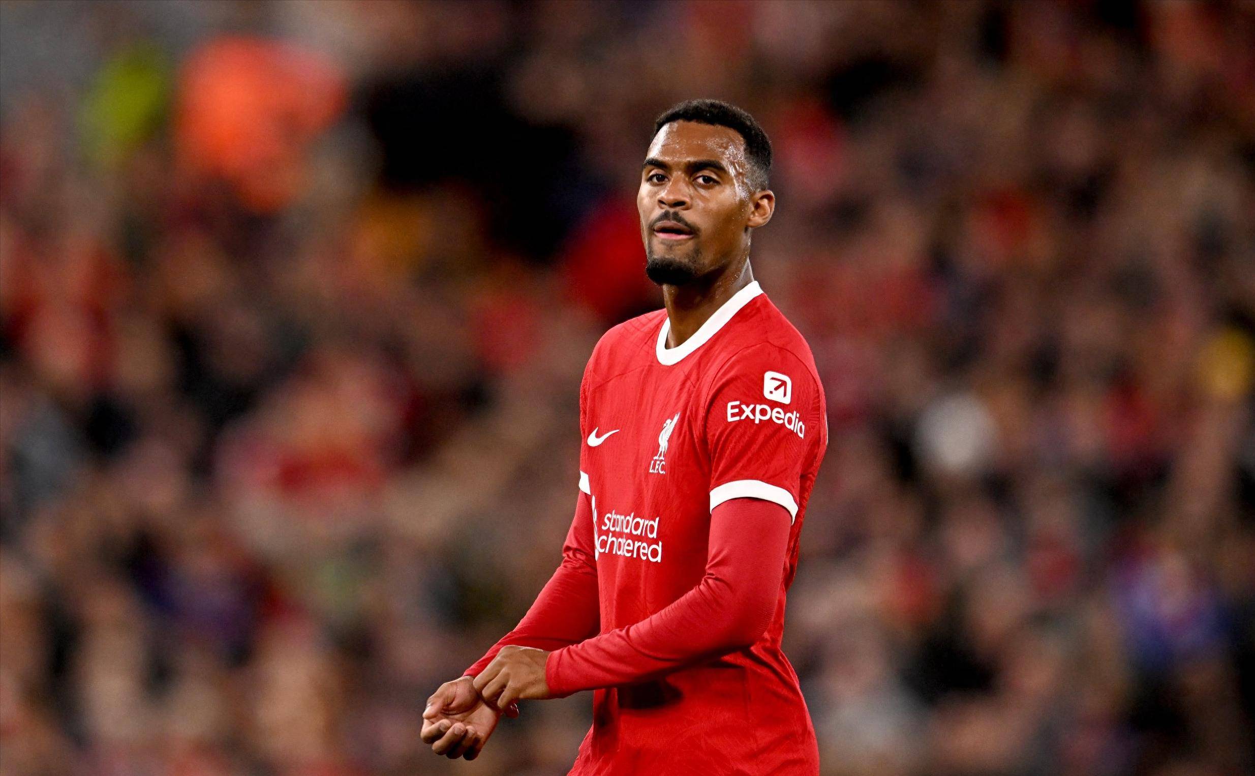 曝皇马已解雇阿隆索！踢曼城后正式官宣 42岁青训传奇任临时教练