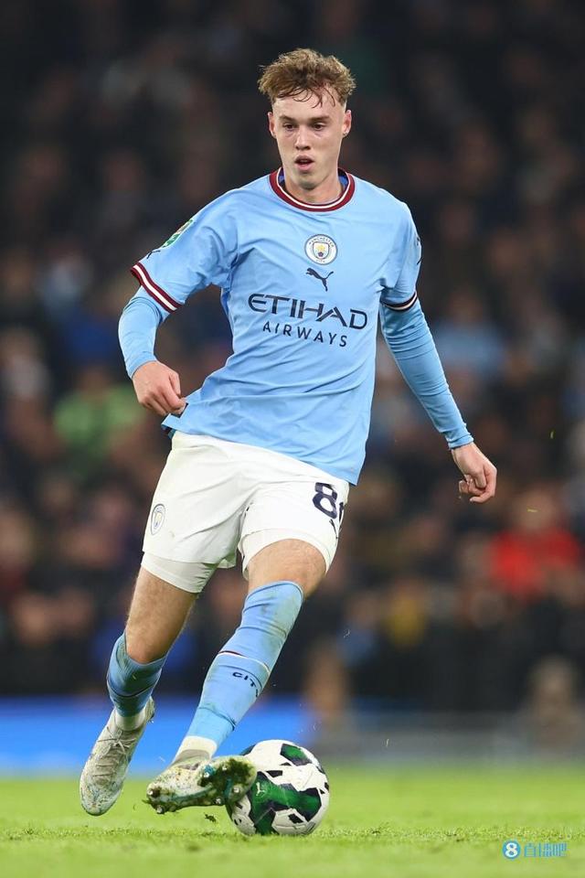 阿根廷球员看女儿球赛时与他人发生争执，被汽车钥匙刺伤头部