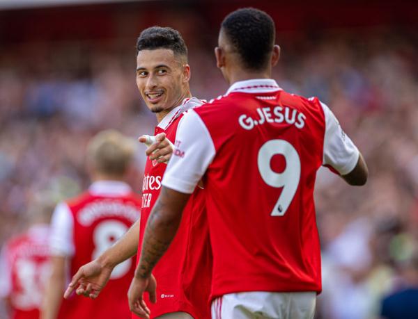 杨晨对话施拉普纳：中国球员不该只为钱踢球，留洋从乙级开始