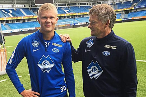 澳超半场：两队破门乏术，麦克阿瑟0-0布里斯班狮吼（澳超半场：麦克阿瑟与布里斯班狮吼互交白卷，0-0）