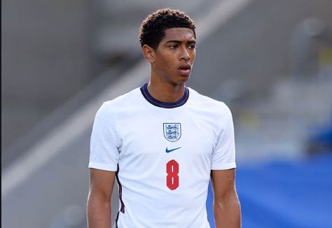 篮球CBA球队比赛精彩瞬间