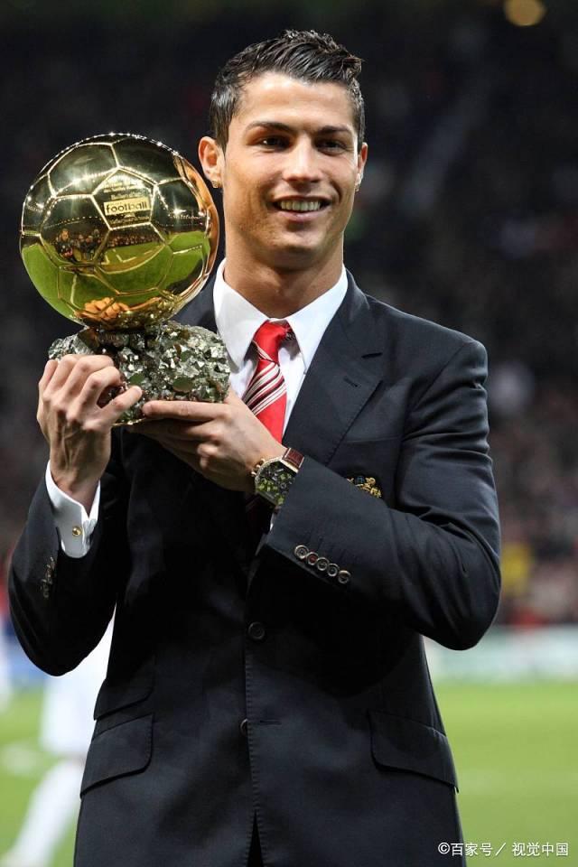 切尔西vs伯恩利全场数据：控球率57-43，射门10-4（切尔西对阵伯恩利比赛数据：控球57%-43%，射门10比4）