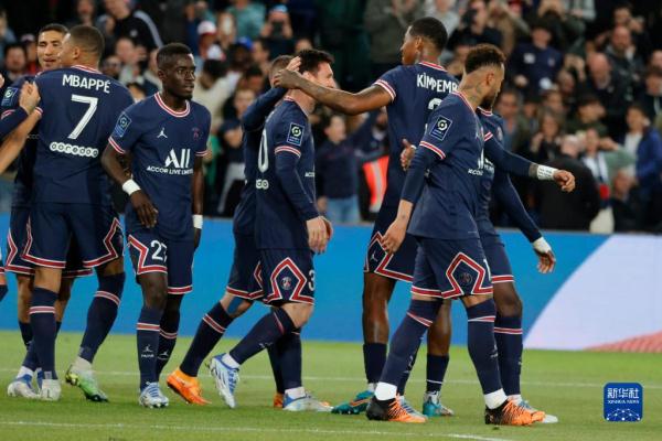 英超的节礼日之战，球迷的圣诞大餐！（英超节礼日大战，献给球迷的圣诞盛宴）