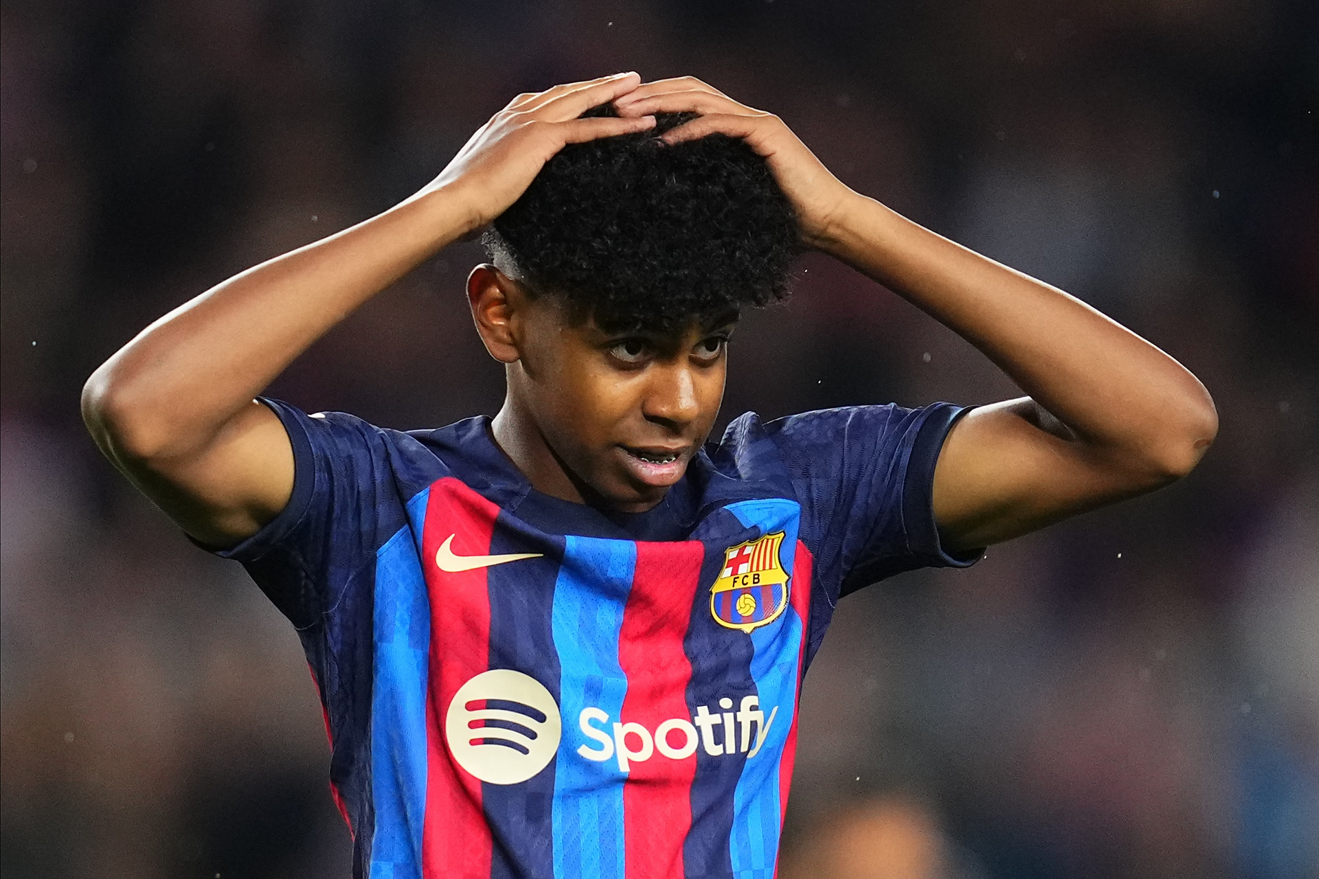 WTT总决赛女单1／8决赛，陈幸同4-2战胜队友石洵瑶，晋级8强